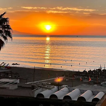 Carihuela Paradise דירה